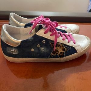 GOLDEN GOOSE